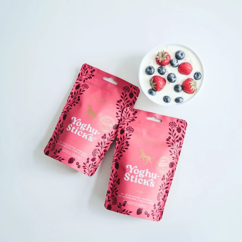 Yoghu-Sticks mit Beeren