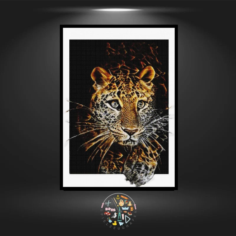Leopardin Aziza - Quadratisch