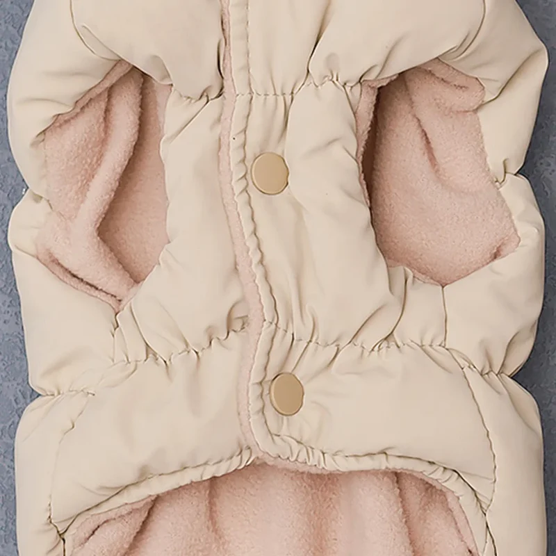 Winterjacke für Hunde und Katzen gefüttert und warm