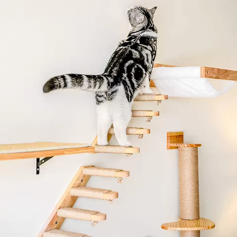 Katzenklettertreppe zur Wandmontage aus Holz mit Sisal