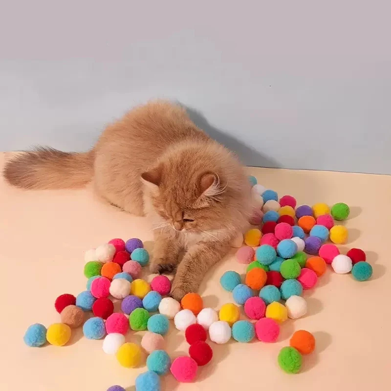 Interaktiver Katzenballwerfer geräuscharm