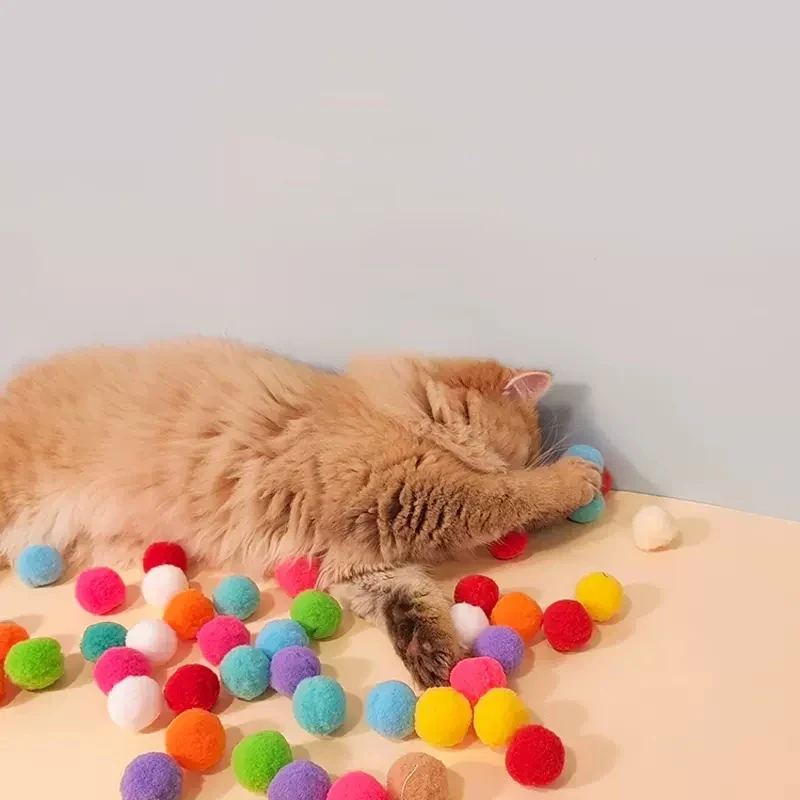 Interaktiver Katzenballwerfer geräuscharm