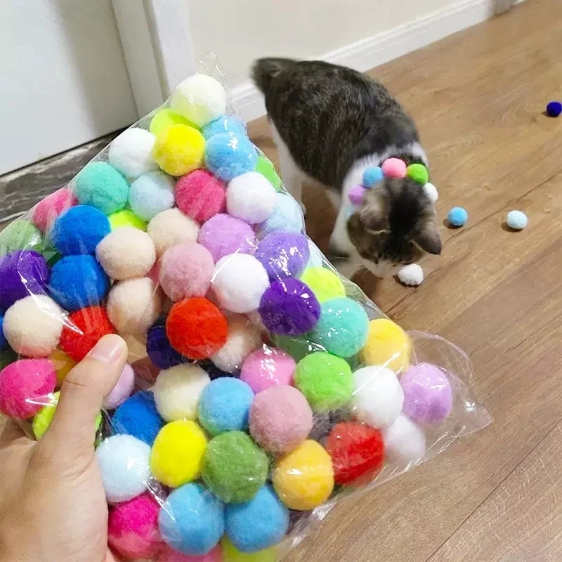 Interaktiver Katzenballwerfer geräuscharm
