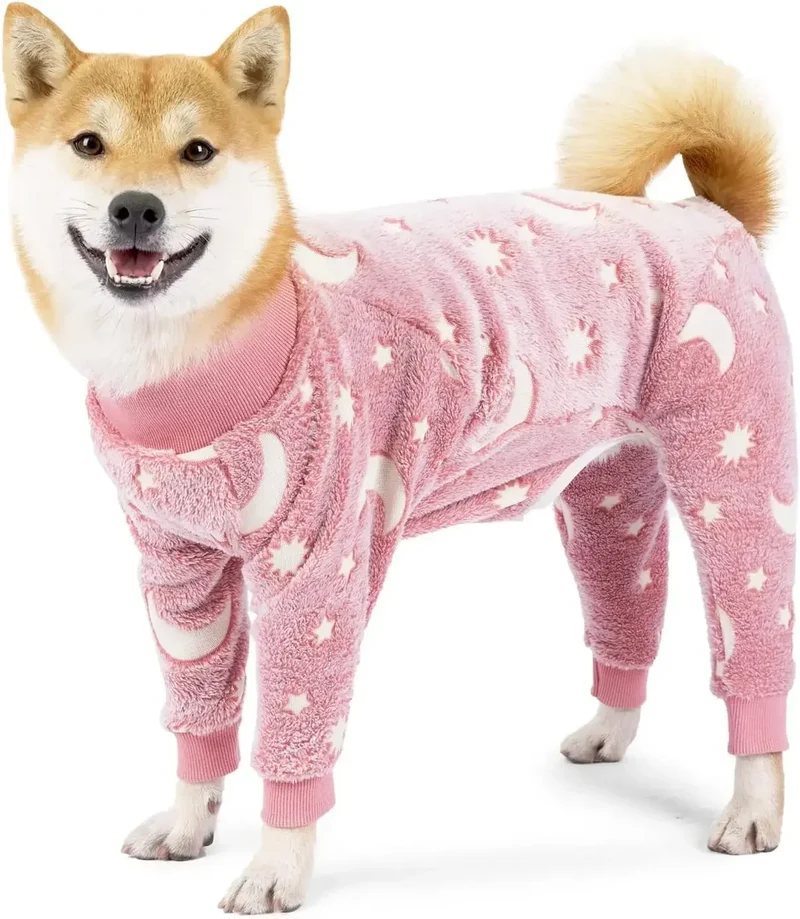 Warmer Hundepyjama für den Winter flauschig und dehnbar