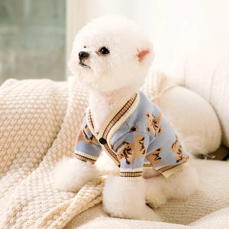 Hundecardigan aus Strick warm und gestreift