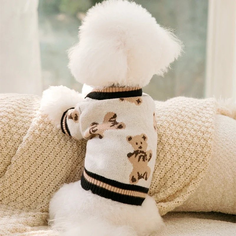 Hundecardigan aus Strick warm und gestreift