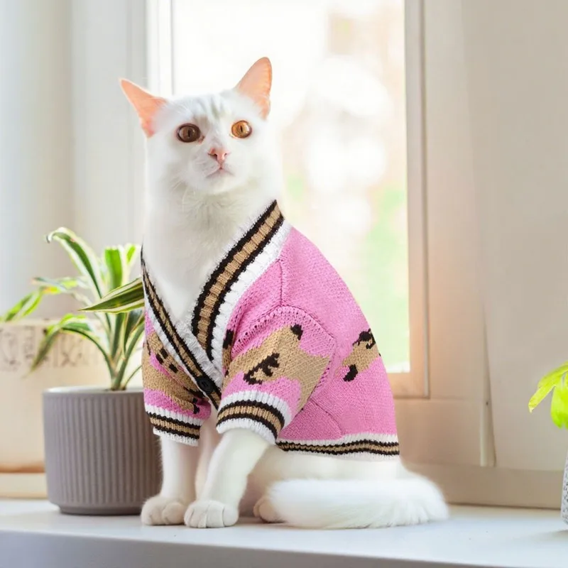 Hundecardigan aus Strick warm und gestreift