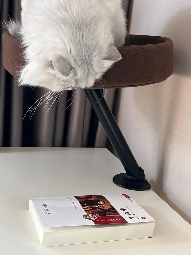 Schwebendes Katzenbett für den Schreibtisch mit 360° Drehung