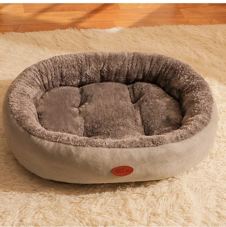 Ovales Plüschbett für Hunde & Katzen