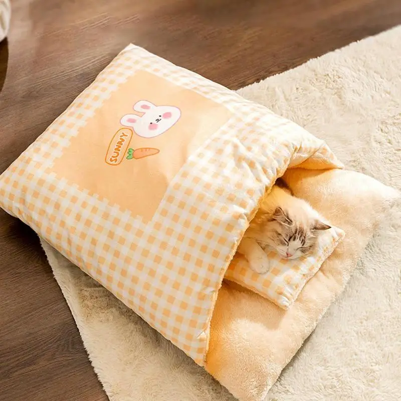Warmer Katzen-Schlafsack als Höhle