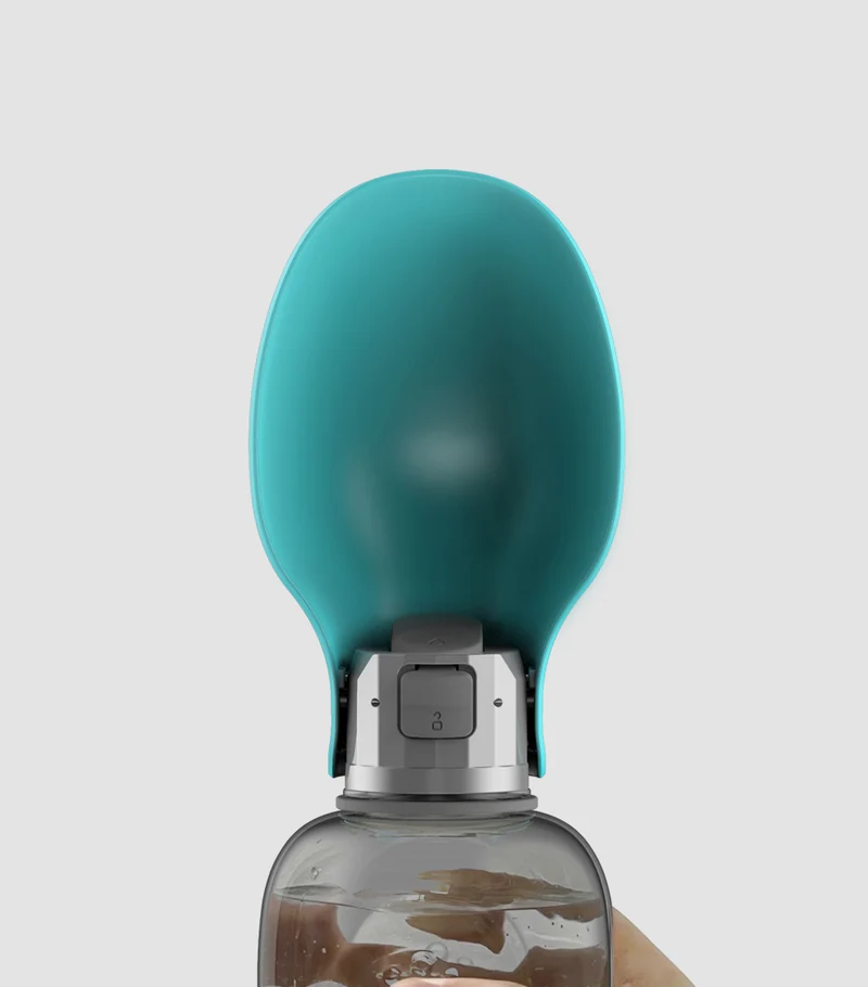 Outdoor Wasserflasche für Hunde auslaufsicher