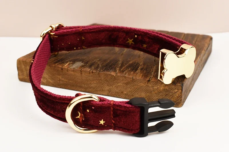 Personalisiertes Samt-Hundehalsband mit Gravur & Stil