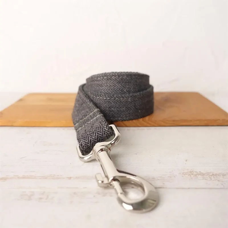 Personalisiertes Hundehalsband aus Edelstahl mit Gravur