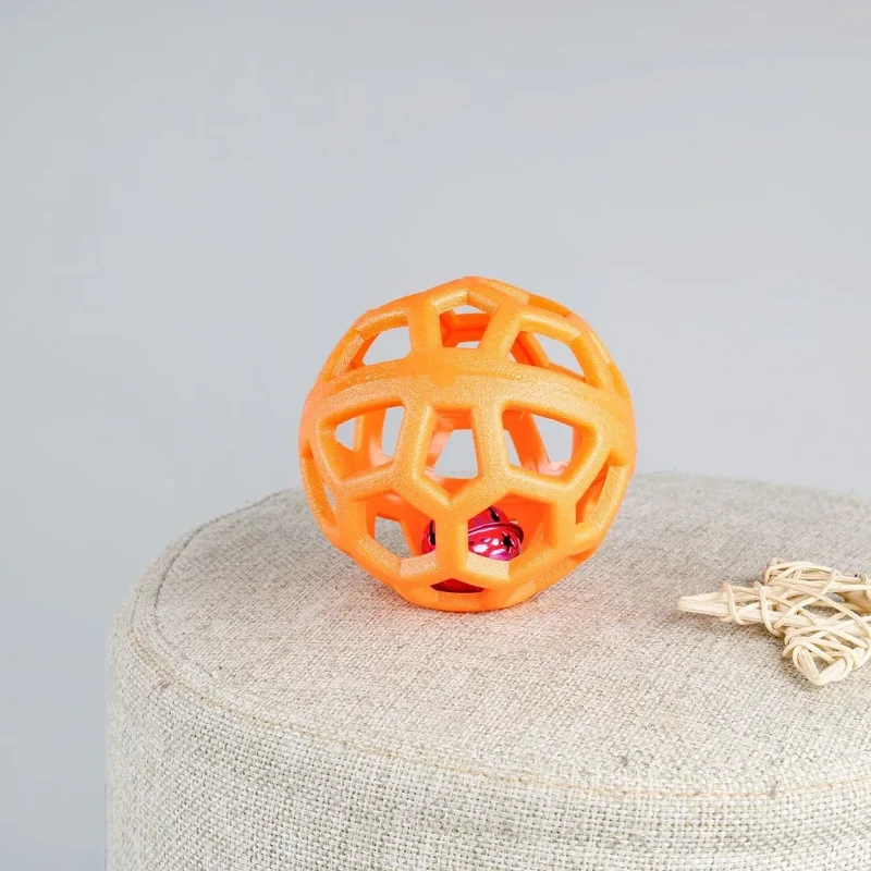Kauball aus Naturgummi mit Glocke