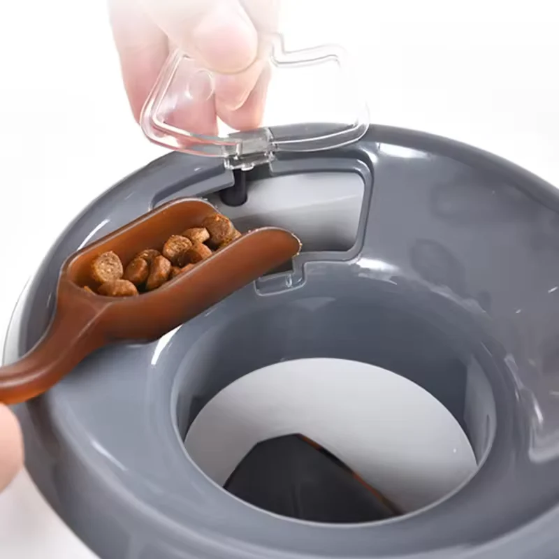 Interaktiver Snack Ballspender für Hunde