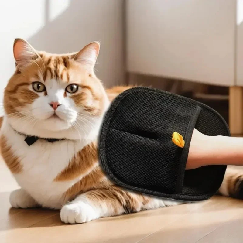 Elektrostatischer Tierhaar-Handschuh mit Zweiwege-Borsten