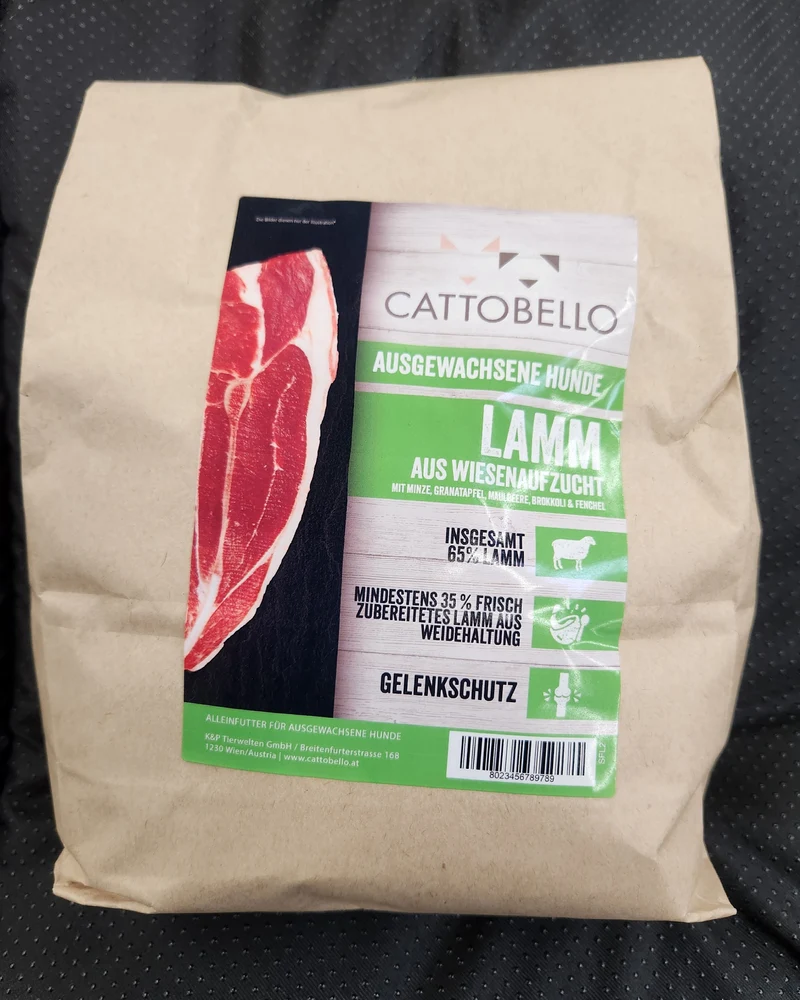 Cattobello Superfoods Lamm aus Wiesenaufzucht mit Minze, Granatapfel, Maulbeere, Brokkoli, und Fenchel Adult