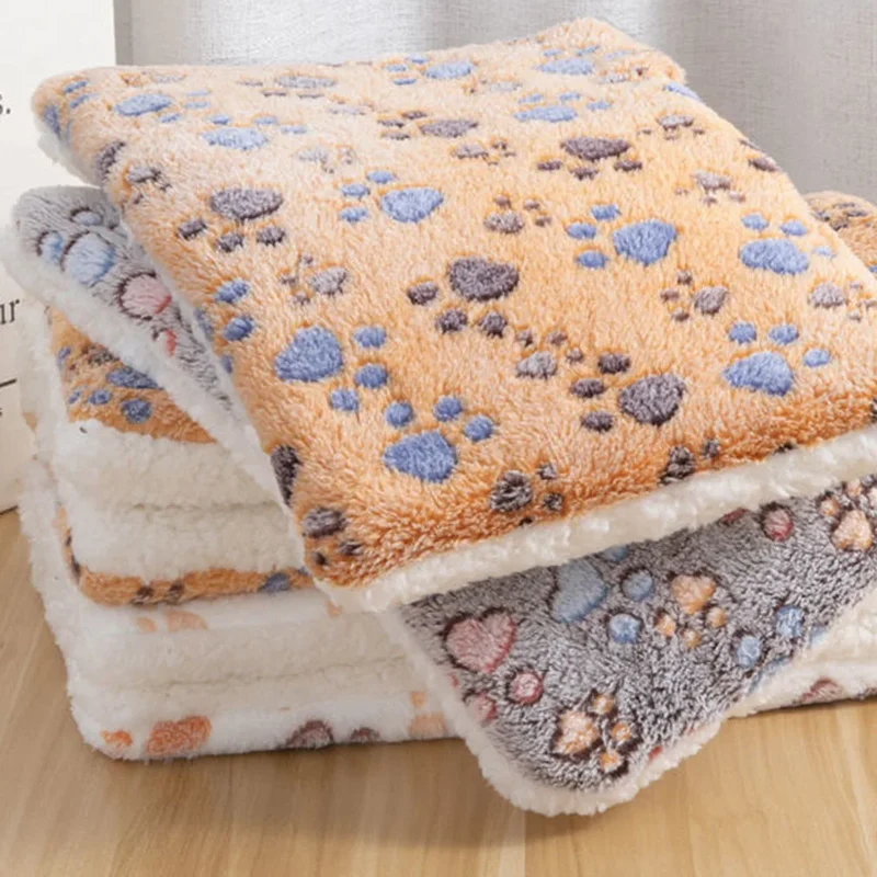 Fleece Dog Blanket Machine Washable Pet Bed Mat Soft and Warm Cat & Dog Cage Sleep Mat for Kennel Crate Cushion for Large Dogs