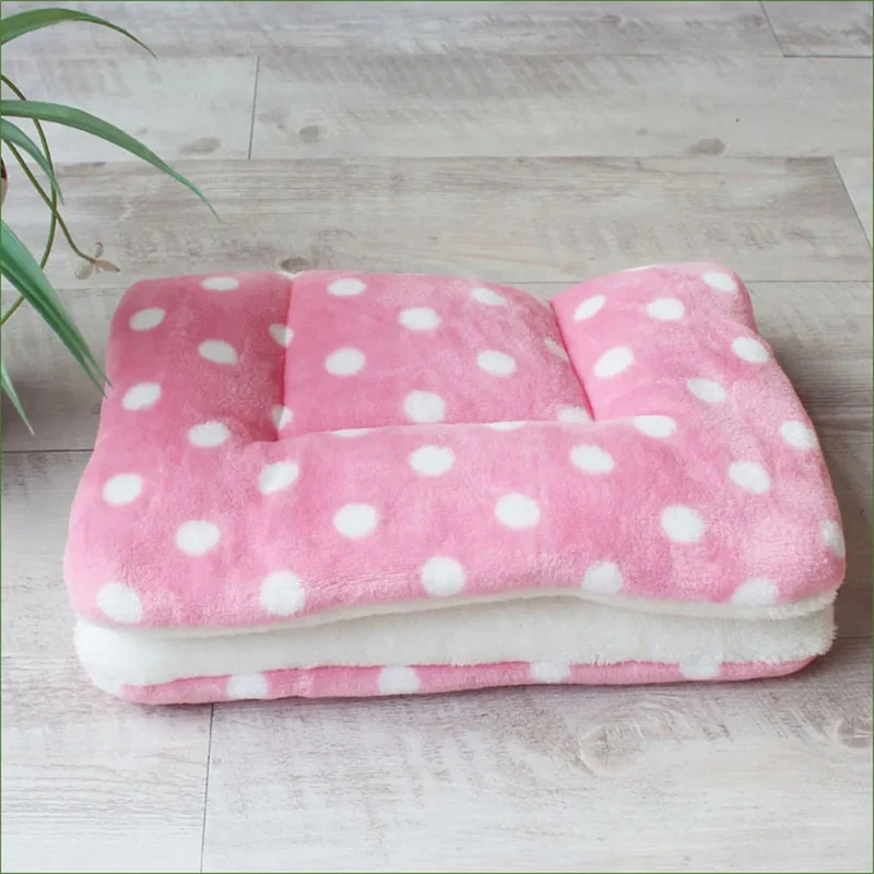 Fleece Dog Blanket Machine Washable Pet Bed Mat Soft and Warm Cat & Dog Cage Sleep Mat for Kennel Crate Cushion for Large Dogs