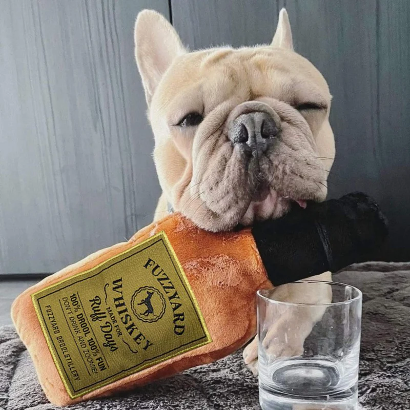 FUZZYARD - Whiskey | lustiges Hundespielzeug