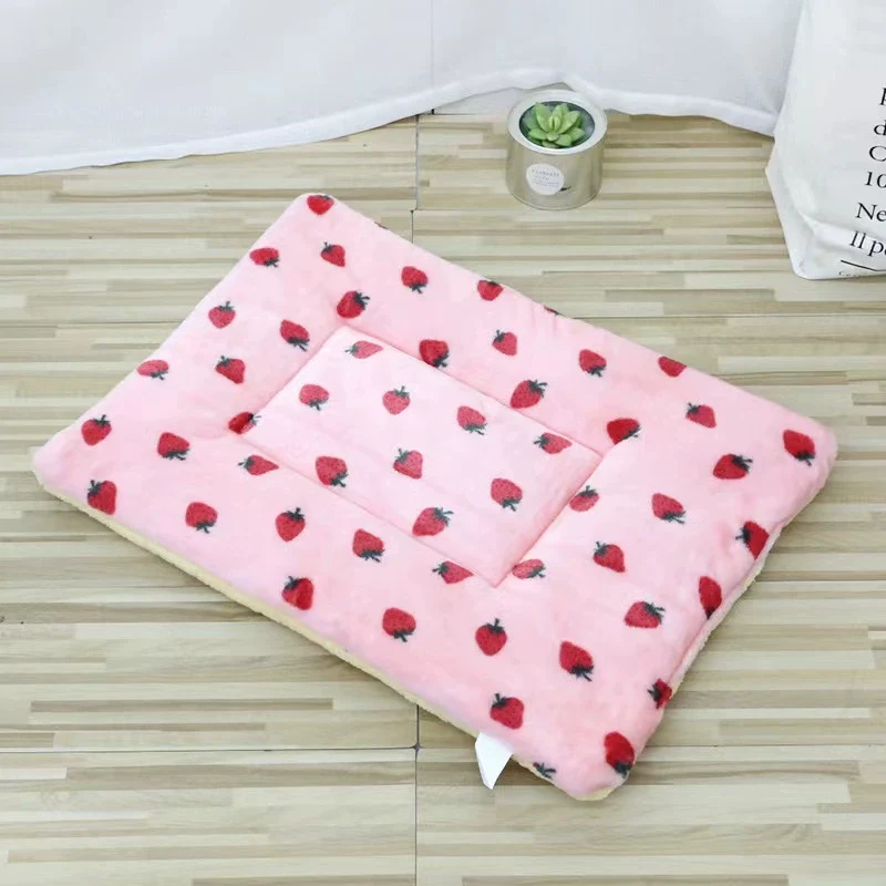 Cat Pad Dog Mat Sleep Autumn and Winter Heattech Doghouse Cathouse Pet Mattresses Cat Heattech Blanket Small Quilt