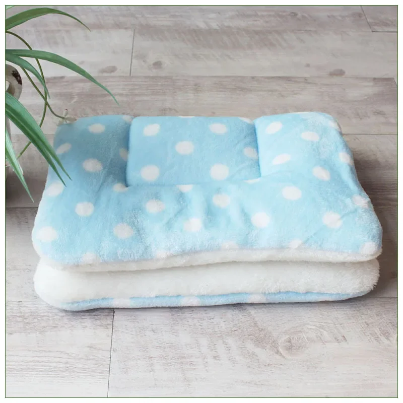 Flannel Pet Mat Dog Bed Cat Bed Thicken Sleeping Mat Dog Blanket Mat For Puppy Kitten Pet Dog Bed for Small Large Dogs Pet Rug