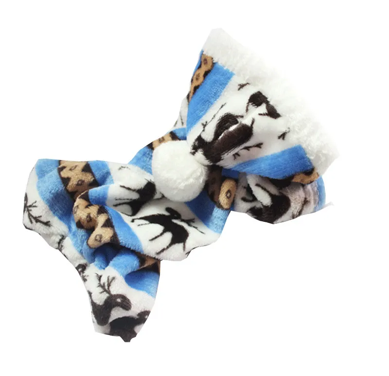 The New Autumn And Winter Snowflake Soft Fleece Dog Clothes Pet Dress Pattern Coral Velvet Deer Christmas Puppy Coat Four Ha