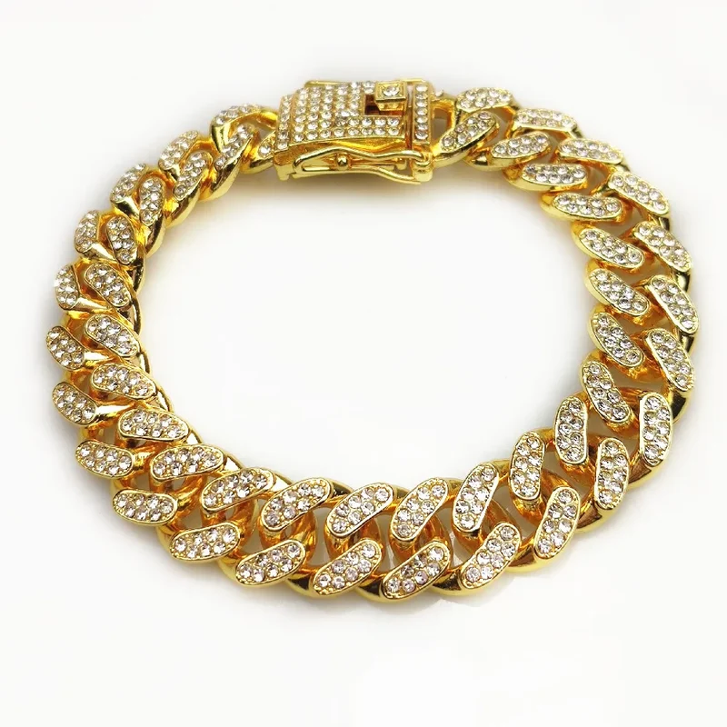 Luxury Designer Dog Collar Bracelet Bling Diamond Dog Necklace Cuban Gold Chain for Pitbull Big Dogs Jewelry Metal Material