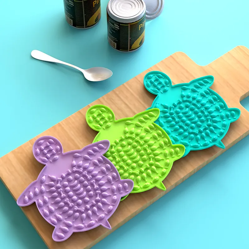 Silicone Dog Lick Mat for Dogs Pet Slow Food Plate Dog Bathing Distraction Pet Sucker Food Training Pet Feeder Supplies