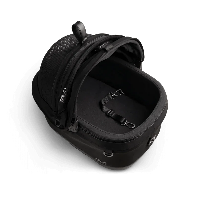 Isofix Autositz & Transportbox Maeve™ iso5x von Tavo für Hunde bis 13.6 kg | GREENGUARD-Gold-Zertifizierung | Farbe: Onyx