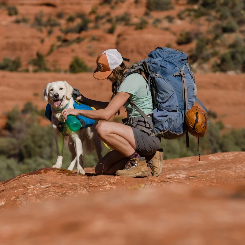 Ruffwear Approach Pack – Ergonomischer Hunderucksack mit Satteltaschen für aktive Hunde auf Trekking & Wandertouren