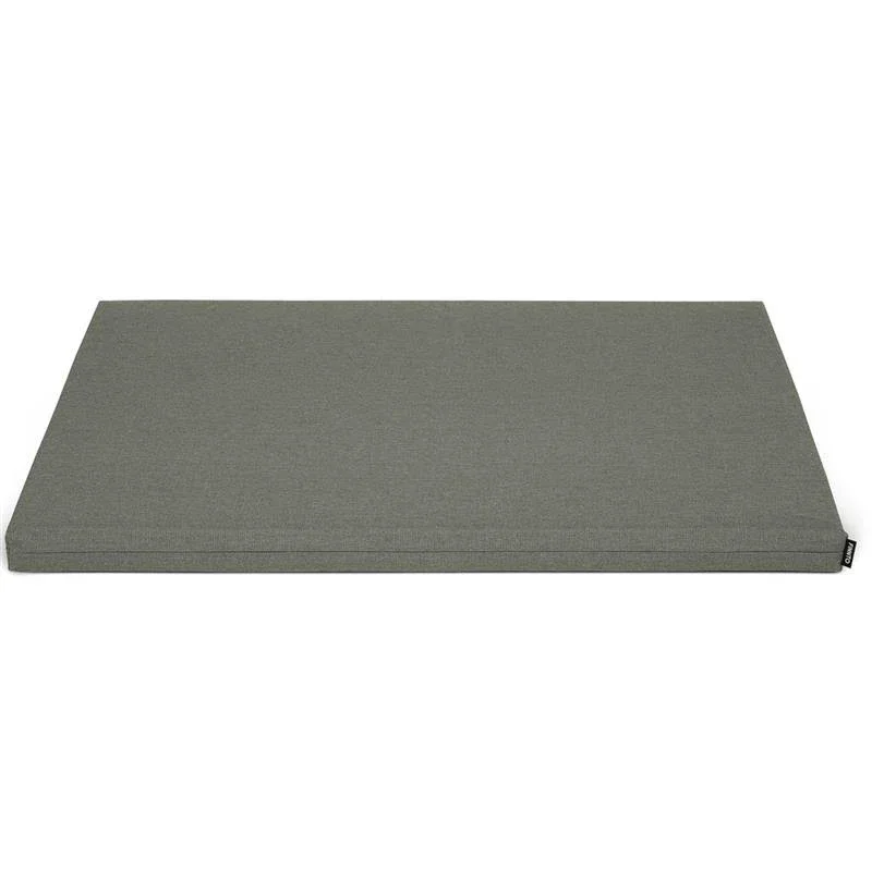 FINNTO® Basic Hundematte ergonomisch | Antiallergen & wasserdicht | FAIRTRADE & Oeko-Tex® Standard | Olivegrau