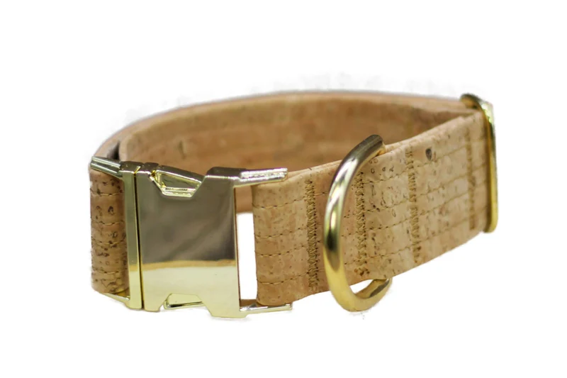 Hundehalsband mit Klickverschluss | Korkleder | Robust & Vegan | Natur/Gold