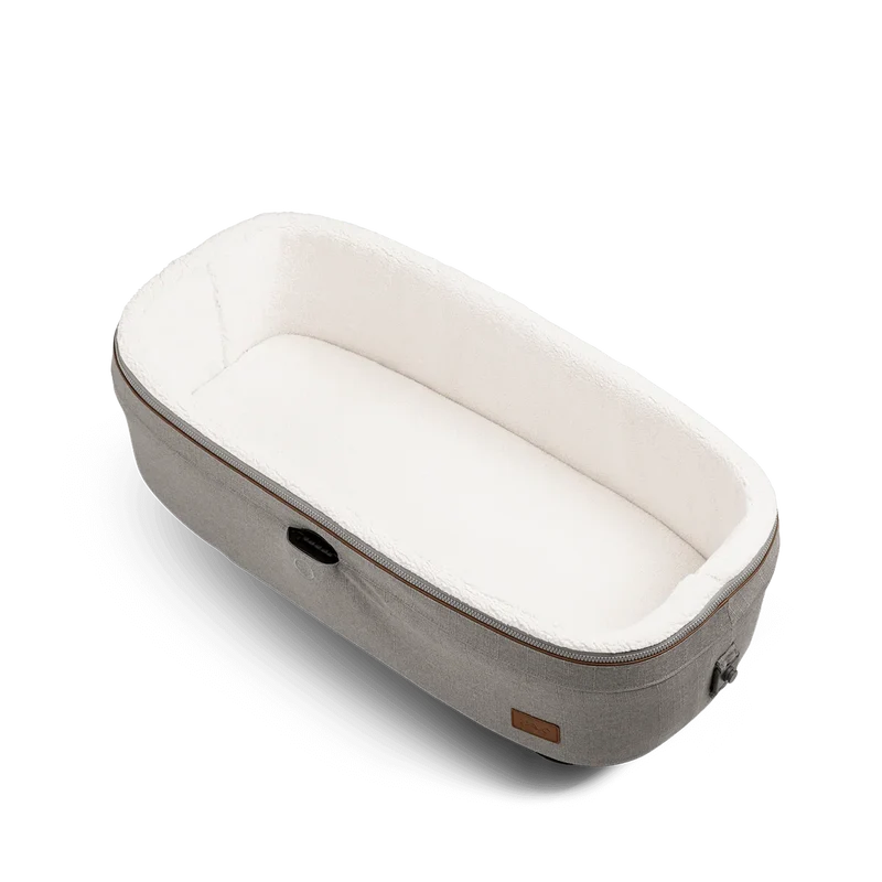 Isofix Autositz & Transportbox Maeve™ Medium Rigid von Tavo für Hunde bis 13.6 kg | GREENGUARD-Gold-Zertifizierung | Farbe: Merle