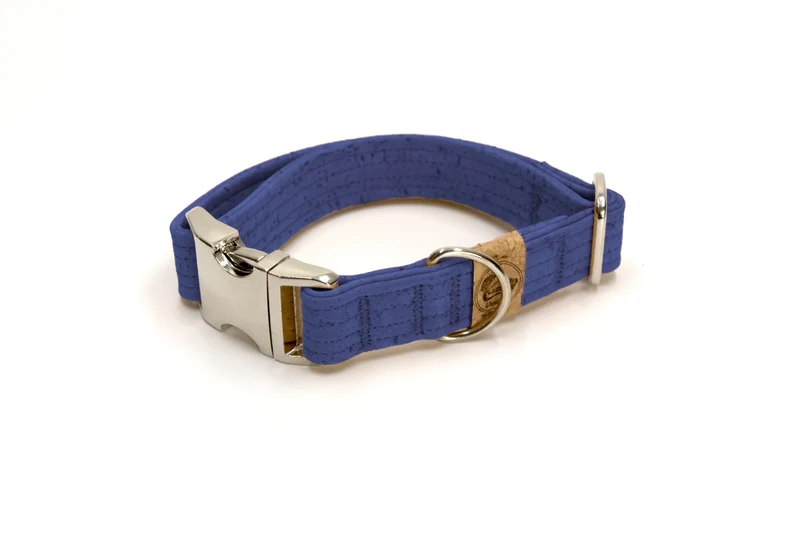 Hundehalsband mit Klickverschluss | Korkleder | Robust & Vegan | Denim/Silber