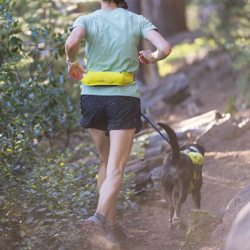 Ruffwear Trail Runner Running Vest – Ultraleichte Laufweste mit Trinkrucksack für aktive Hunde beim Joggen, Wandern & Trail Running