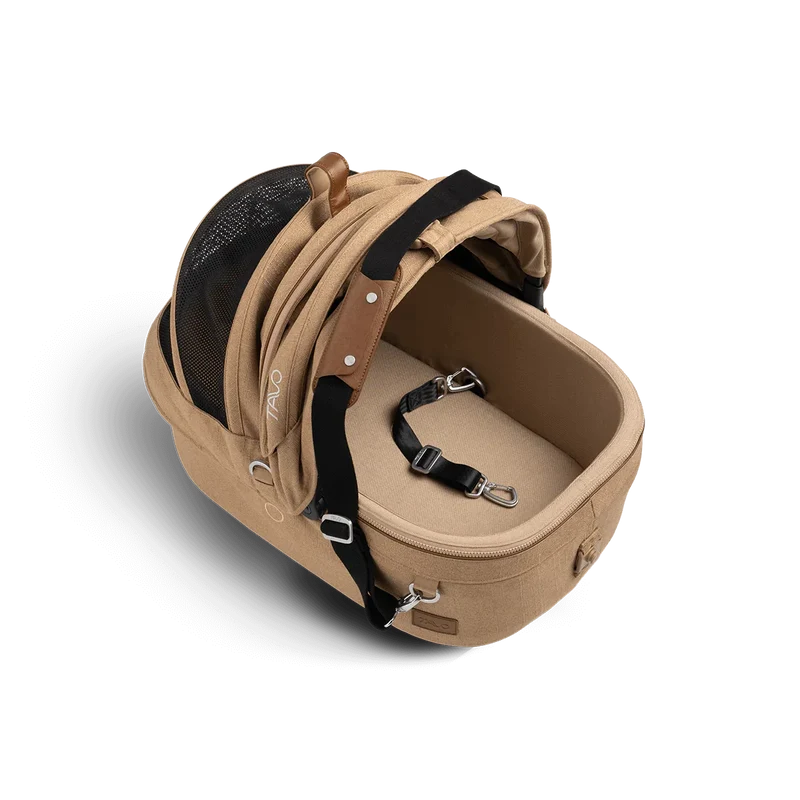 Isofix Autositz & Transportbox Maeve™ Small Flex von Tavo für Hunde bis 12 kg | GREENGUARD-Gold-Zertifizierung | Farbe: Sable