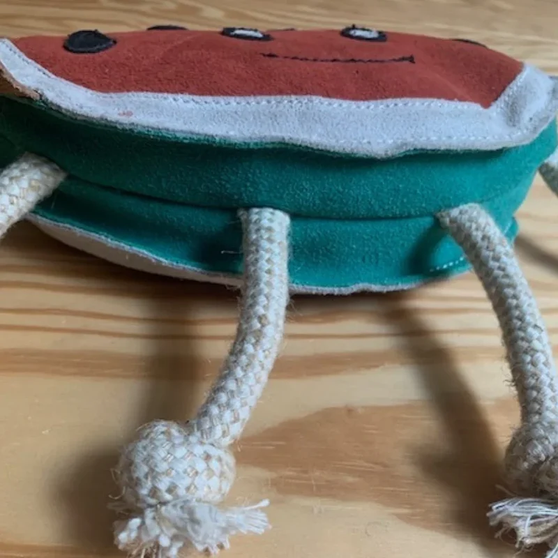 Fräulein Plath Hundespielzeug Melone | Robust & auf Schadstoffe geprüft | Upcycling Leder