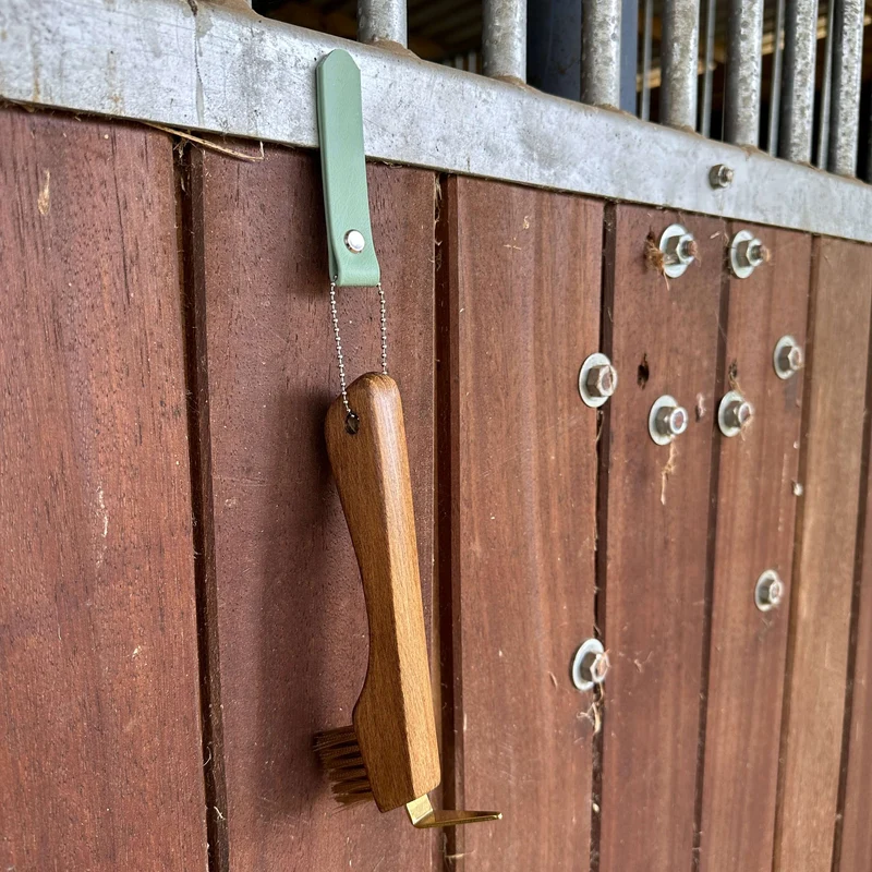 MagBarn – magnetischer Halter für Hufkratzer
