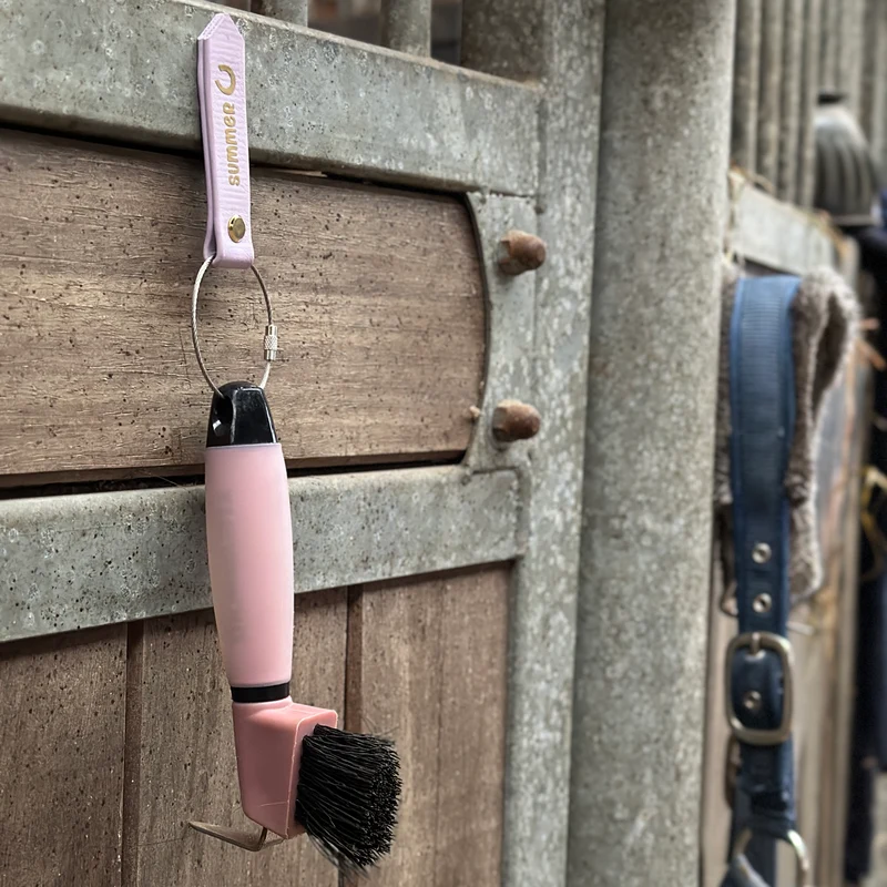 MagBarn – magnetischer Halter für Hufkratzer