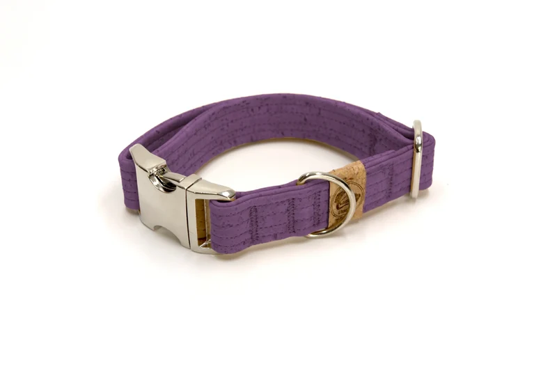 Hundehalsband mit Klickverschluss | Korkleder | Robust & Vegan | Flieder/Silber
