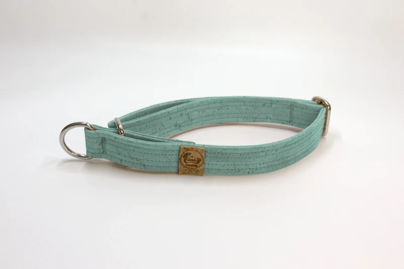 Zugstopp Halsband | Korkleder | Robust & Vegan | Mint | Beschläge wählbar