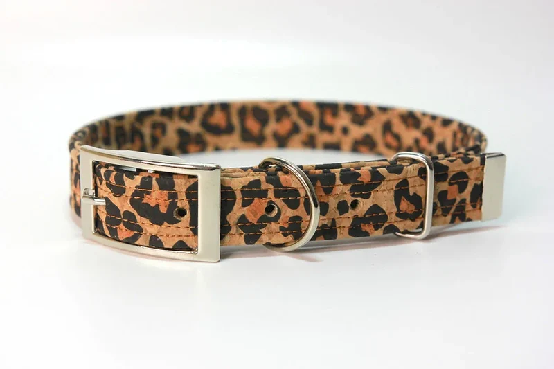 Hundehalsband mit Dornschnalle | Korkleder | Robust & Vegan | Leo/Silber