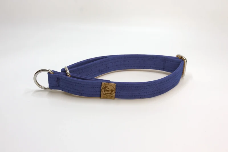 Zugstopp Halsband | Korkleder | Robust & Vegan | Denim | Beschläge wählbar