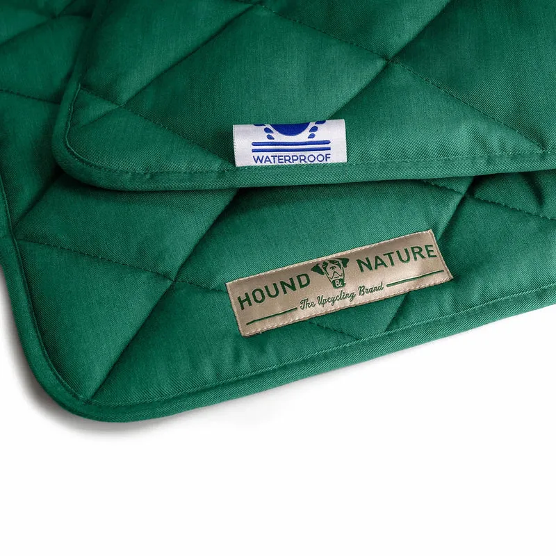 Öko Hundedecke Davos HOUND&NATURE | Wasserfest & recycelte Materialien | Oeko-Tex® Standard 100 | Grün
