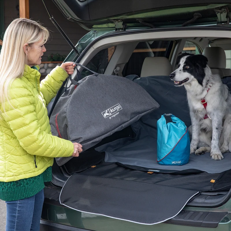 Kurgo Kibble Carrier – Auslaufsicherer Hundefutterbehälter für unterwegs | Perfekt für Reisen, Wandern & Outdoor-Abenteuer mit Hund