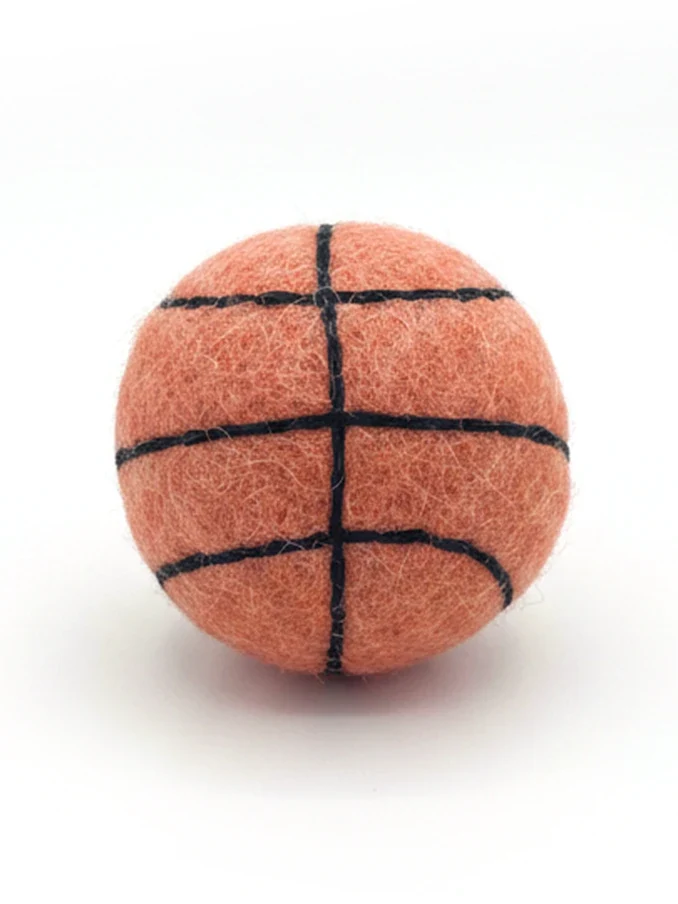 BUDDY. Hundespielzeug Basketball aus Schafwolle - ideal für Welpen und Senioren