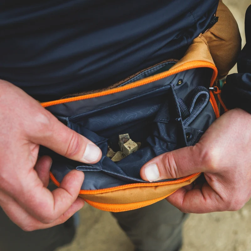 Ruffwear Home Trail Hip Pack – Hüfttasche für Hundewanderungen mit Leckerlifach, Kotbeutelspender und Handyfach – Freihändiges Gassi-Gehen leicht gemacht