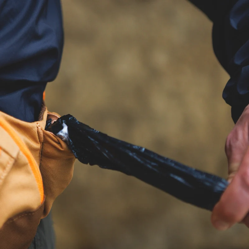 Ruffwear Home Trail Hip Pack – Hüfttasche für Hundewanderungen mit Leckerlifach, Kotbeutelspender und Handyfach – Freihändiges Gassi-Gehen leicht gemacht