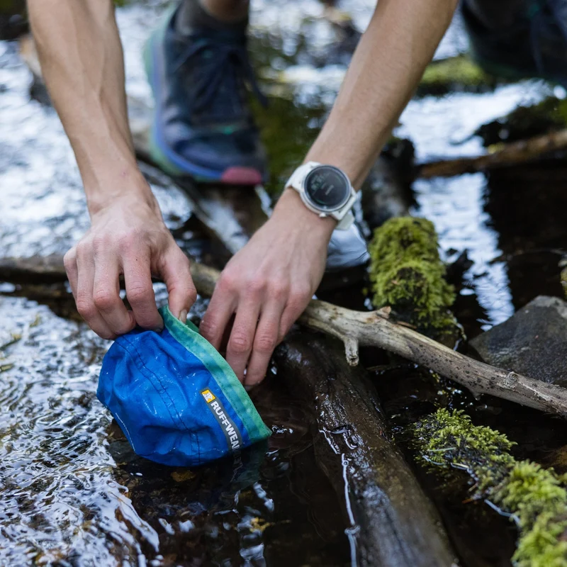 Ruffwear Trail Runner Bowl – Ultraleichter faltbarer Hundenapf für Wanderungen, Camping & Reisen – Platzsparend & robust für aktive Hunde